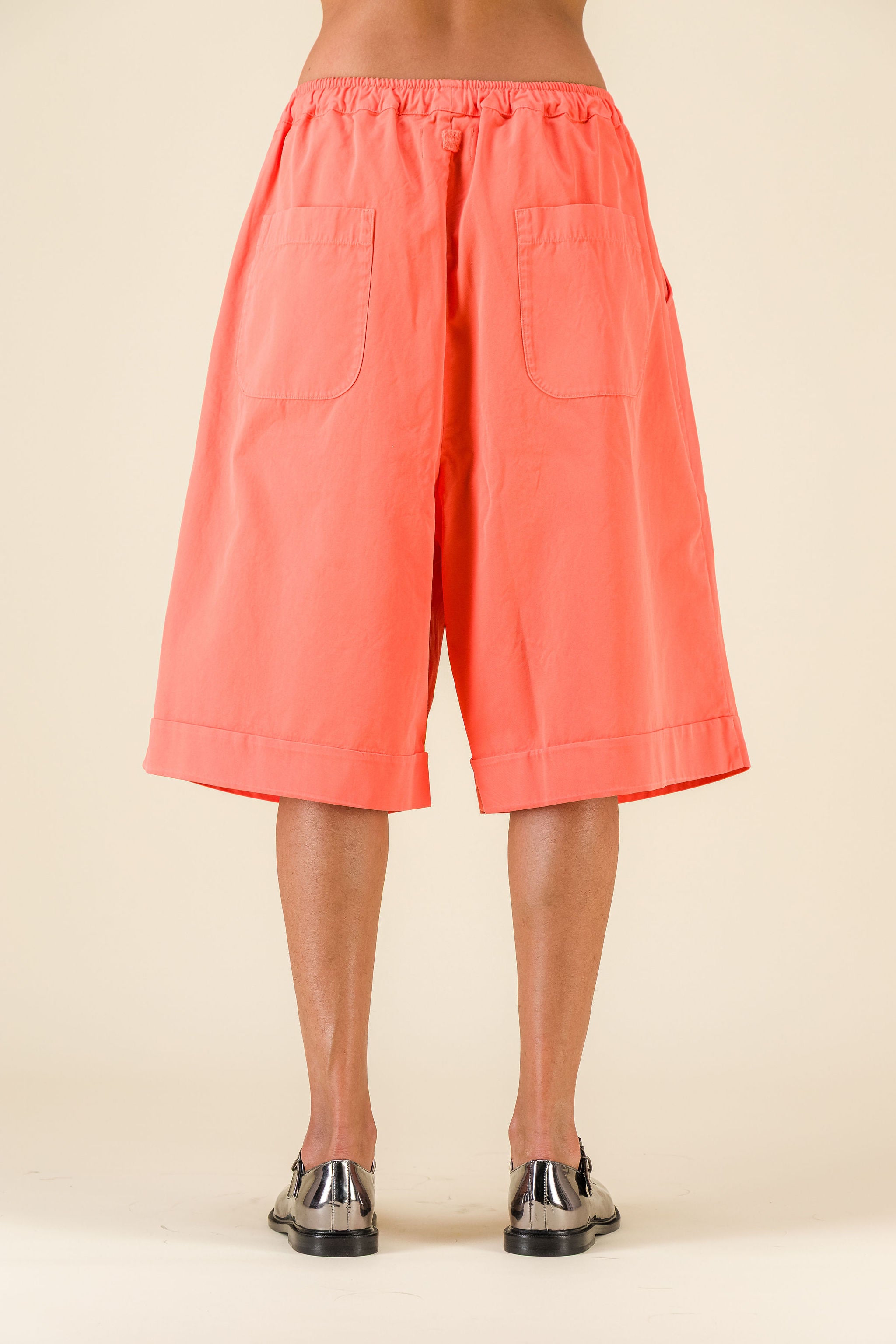 Cama cotton gabardine coral bermudas