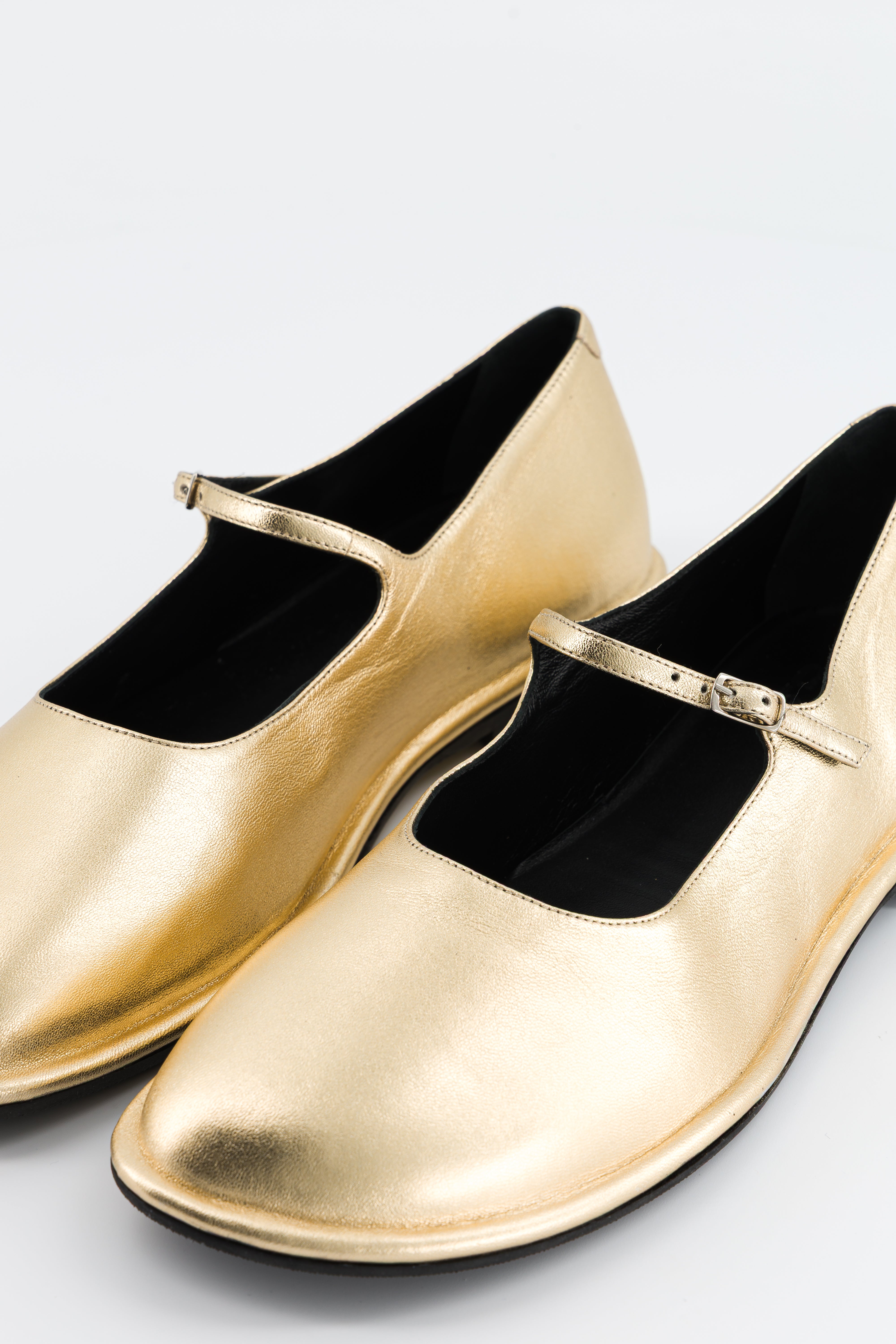 BUZZY MARY JANE METALLIC GOLD